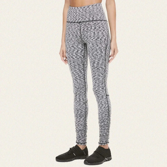 Lululemon Athletica Black and Gray Leggings - Picture 2 of 7